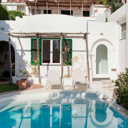Villa Sleeps 6 Pool Air Con
