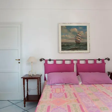 Sleeps 6 Pool Air Con * Capri