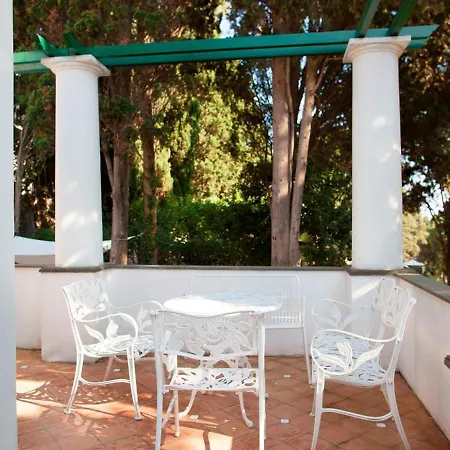 Sleeps 6 Pool Air Con Villa